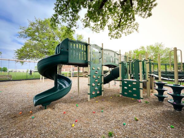 Playground Mulch Service in Richmond